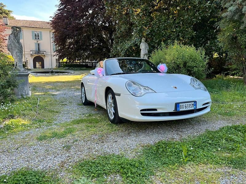 Usata Porsche 911 Carrera 4 345 CV (253 kW) 2001 Bianco Cabrio