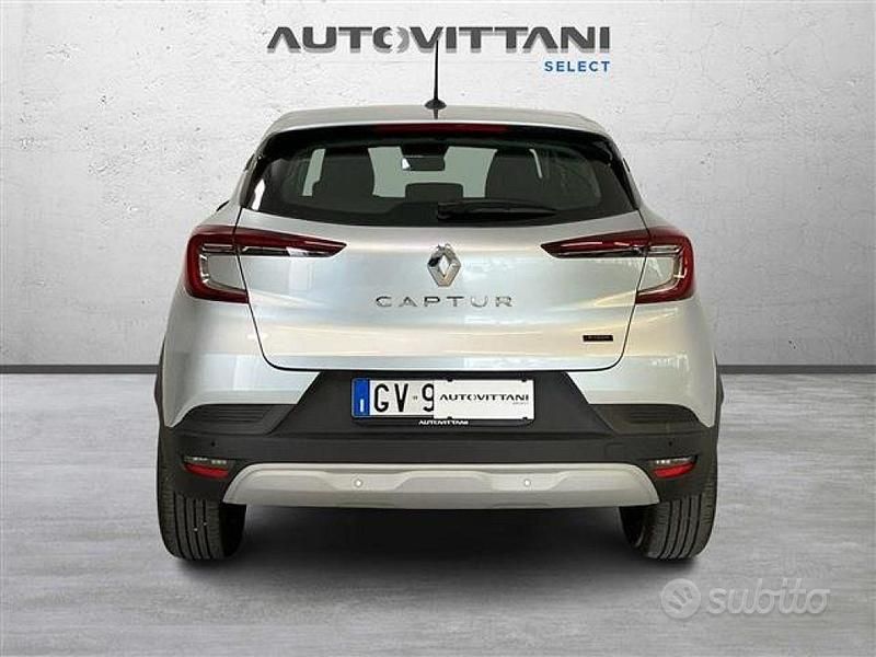 Usata Renault Captur Equilibre 145 CV (106 kW) 2024 Grigio SUV