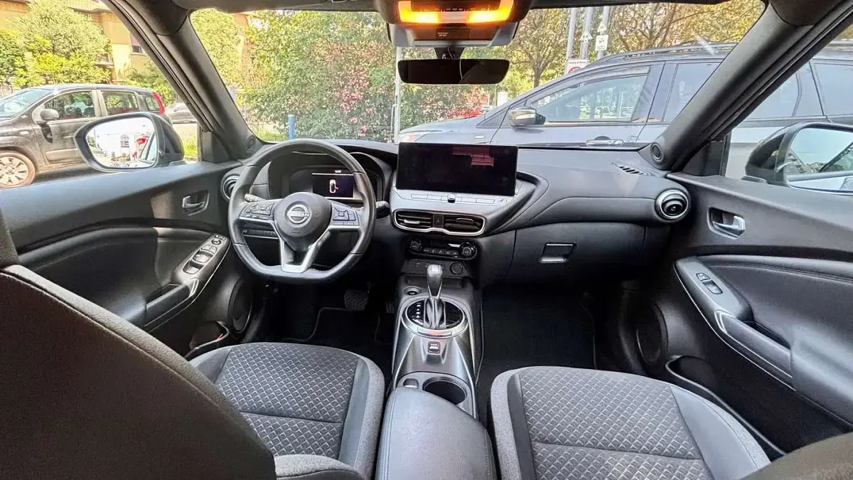 Usata Nissan Juke N-Connecta 143 CV (105 kW) 2024 Argento SUV