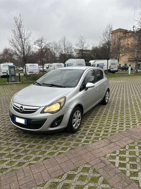 Usata Opel Corsa Selection 75 CV (55 kW) 2014 Grigio Utilitaria