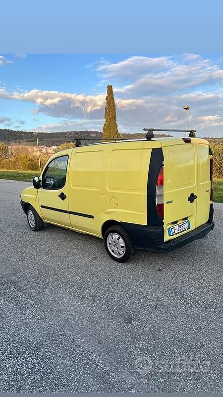 Usata Fiat Doblò 2004 Giallo Monovolume