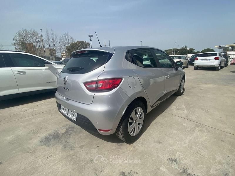 Usata Renault Clio IV 90 CV (66 kW) 2019 Argento Berlina