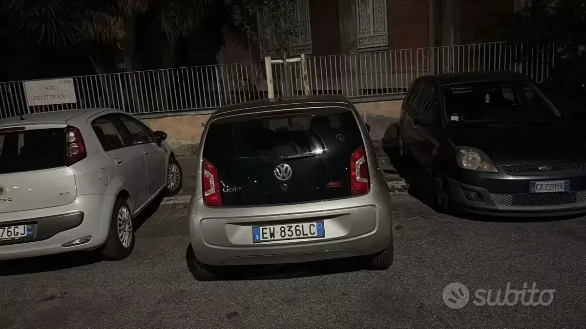 Usata VW up! 75 CV (55 kW) 2014 Grigio Utilitaria