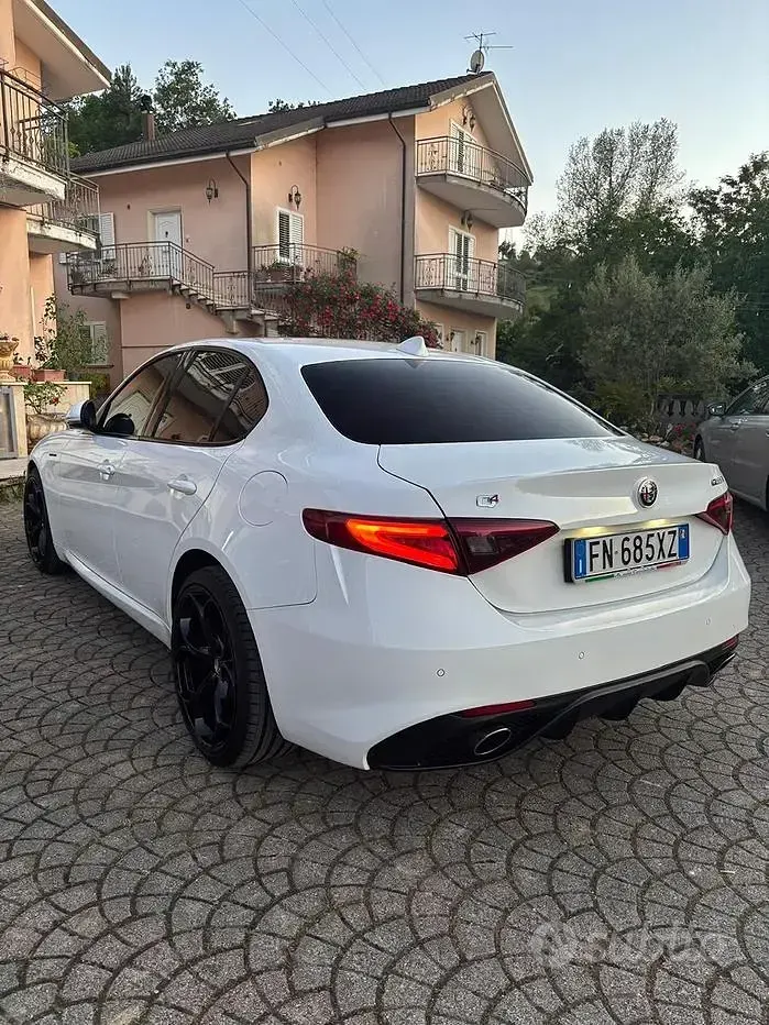 Usata Alfa Romeo Giulia Veloce 210 CV (154 kW) 2018 Berlina