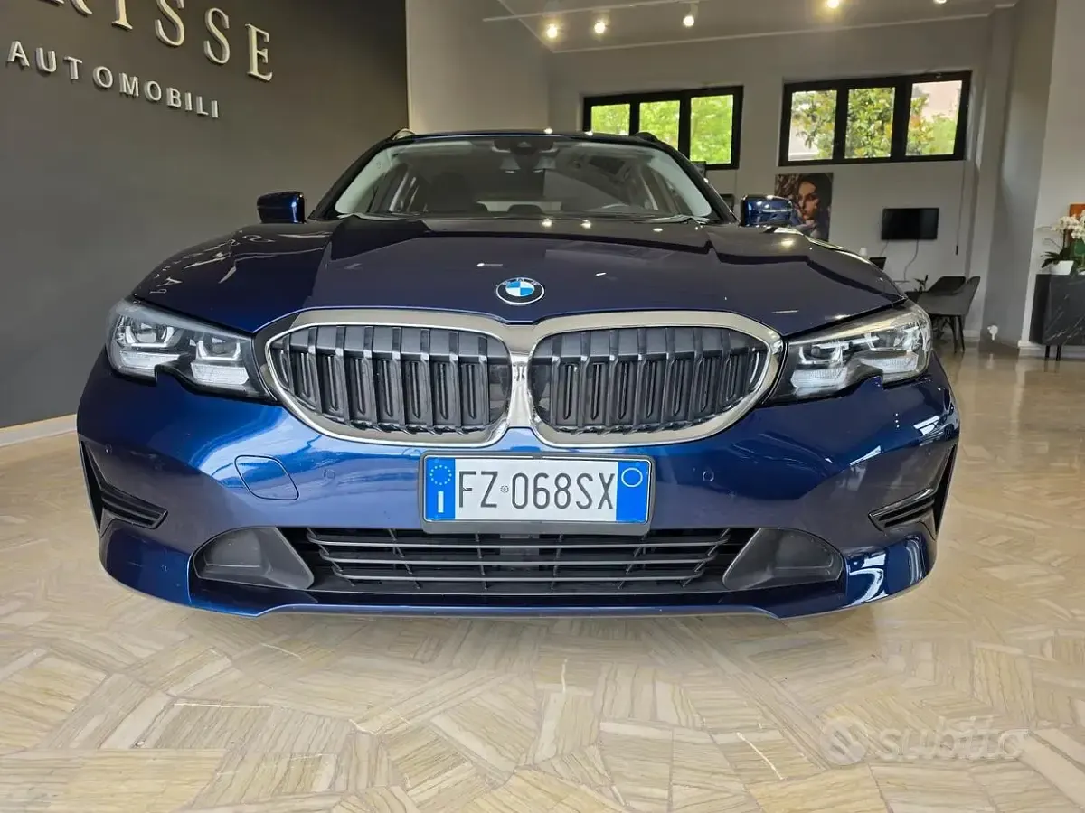 Usata BMW 320 Advantage 190 CV (139 kW) 2019 Blu/azzurro Station wagon