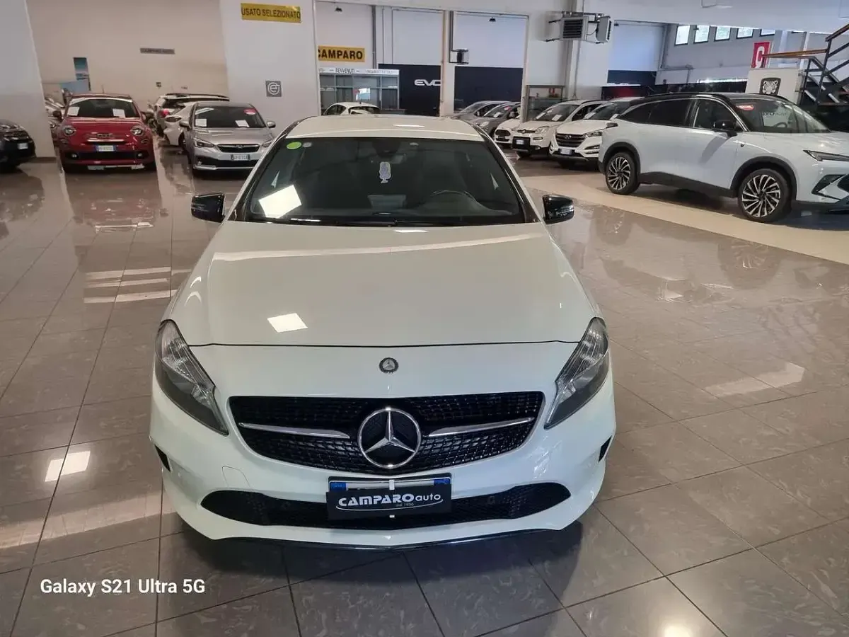 Usata Mercedes A180 109 CV (80 kW) 2016 Bianco Utilitaria