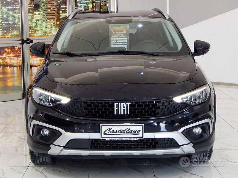 Usata Fiat Tipo Cross 131 CV (96 kW) 2021 Nero Berlina