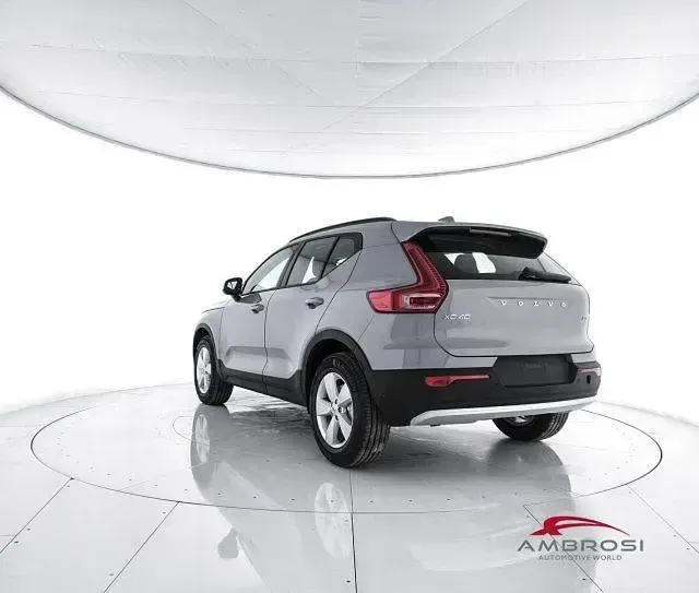 Nuova Volvo XC40 163 CV (119 kW) 2026 Grigio SUV