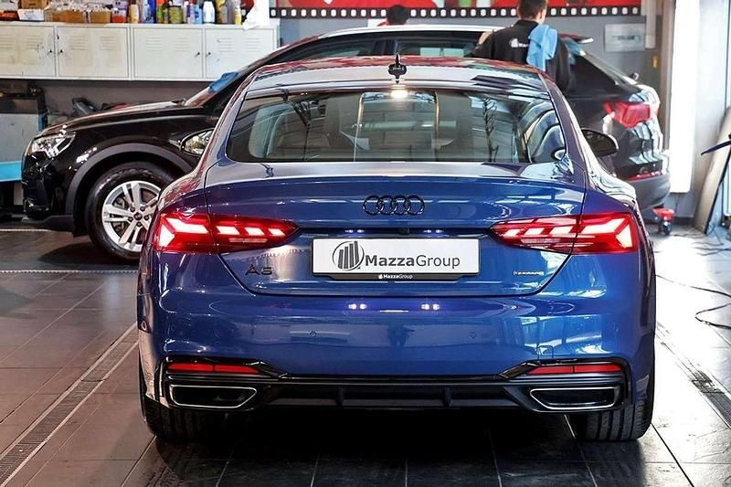 Usata Audi A5 Sportback S-Line 204 CV (150 kW) 2024 Blu/azzurro Utilitaria