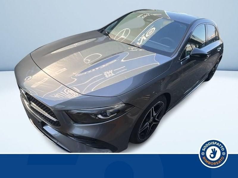 Usata Mercedes A180 AMG 115 CV (84 kW) 2025 Grigio Berlina