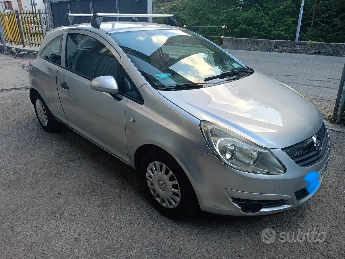 Usata Opel Corsa 58 CV (42 kW) 2008 Grigio Utilitaria
