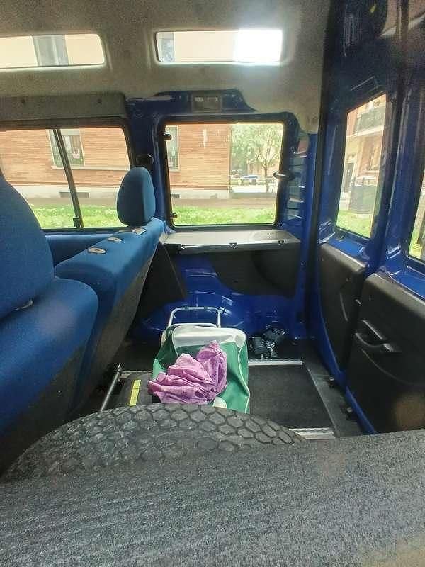 Usata Fiat Doblò 105 CV (77 kW) 2004 Blu/azzurro Monovolume