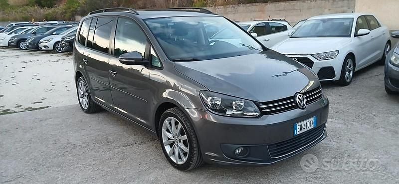 Usata VW Touran Comfortline 104 CV (76 kW) 2014 Grigio Monovolume
