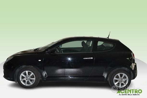 Usata Alfa Romeo MiTo Distinctive 95 CV (69 kW) 2018 Nero Utilitaria