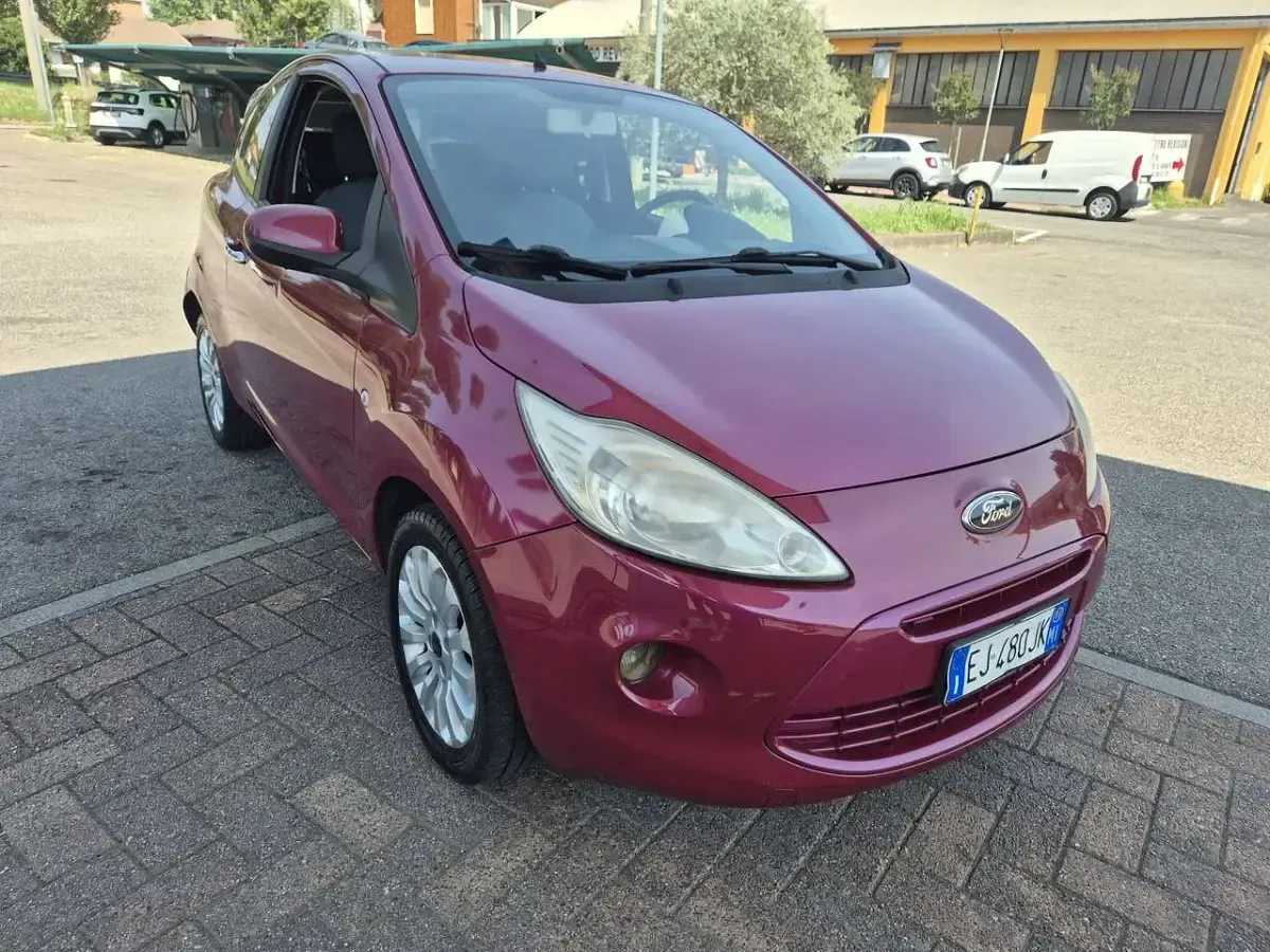Usata Ford Ka Titanium 69 CV (50 kW) 2011 Rosso Utilitaria