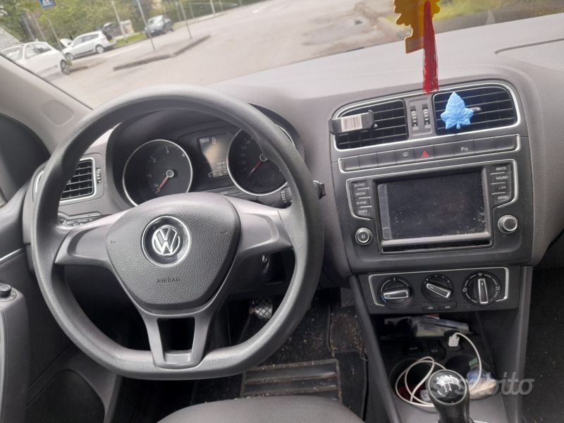 Usata VW Polo 85 CV (62 kW) 2016 Grigio Berlina