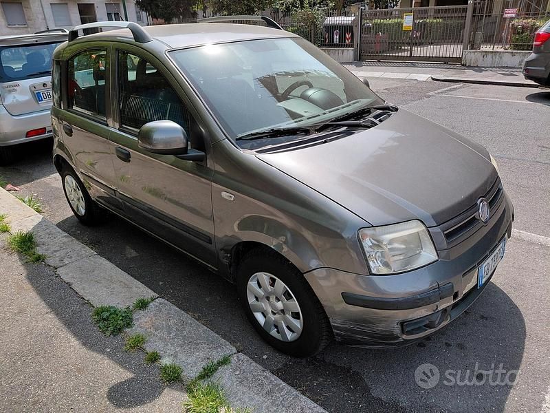 Usata Fiat Panda Dynamic 60 CV (44 kW) 2010 Grigio Utilitaria