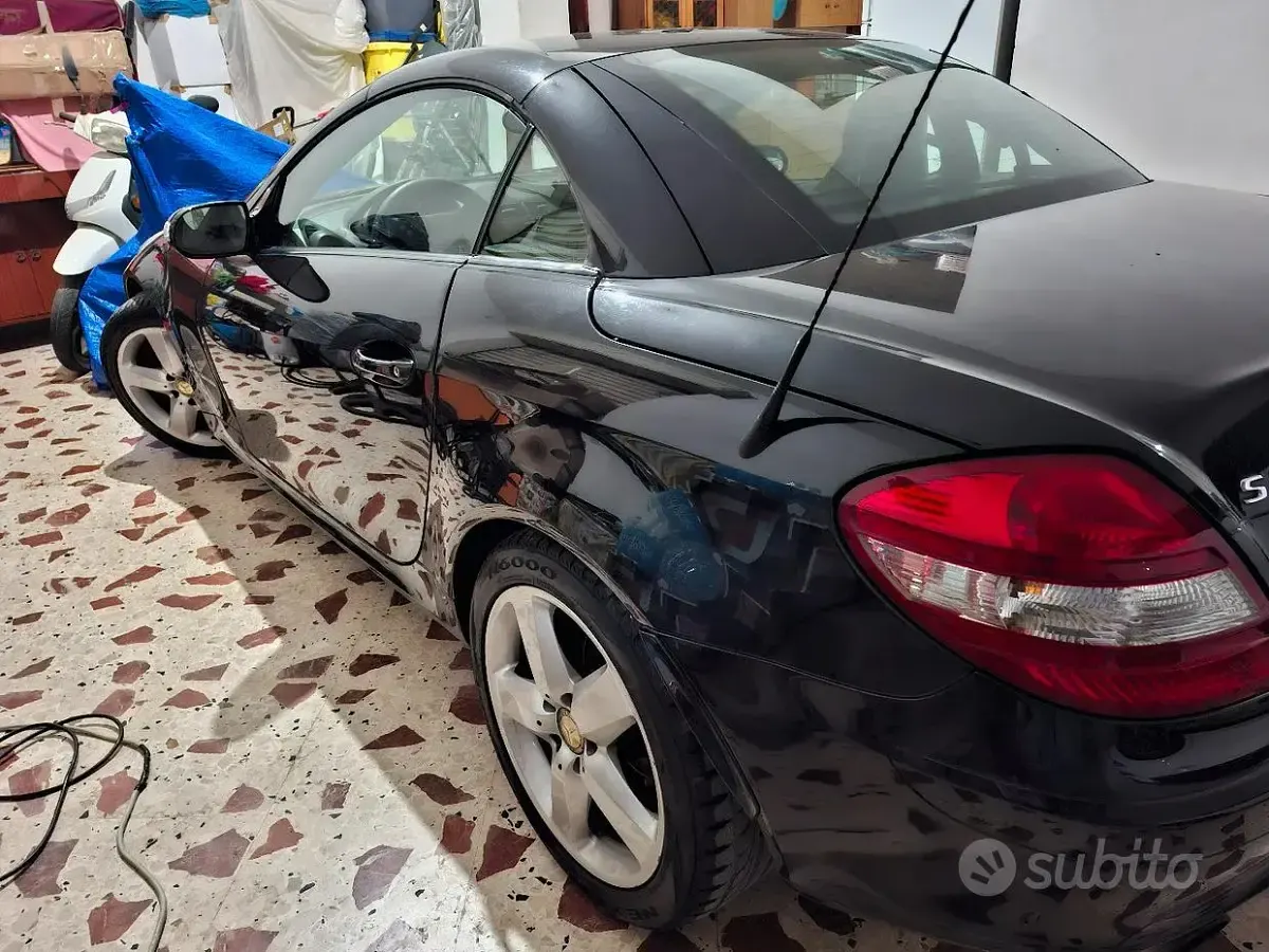 Usata Mercedes SLK200 163 CV (119 kW) 2006 Nero Cabrio