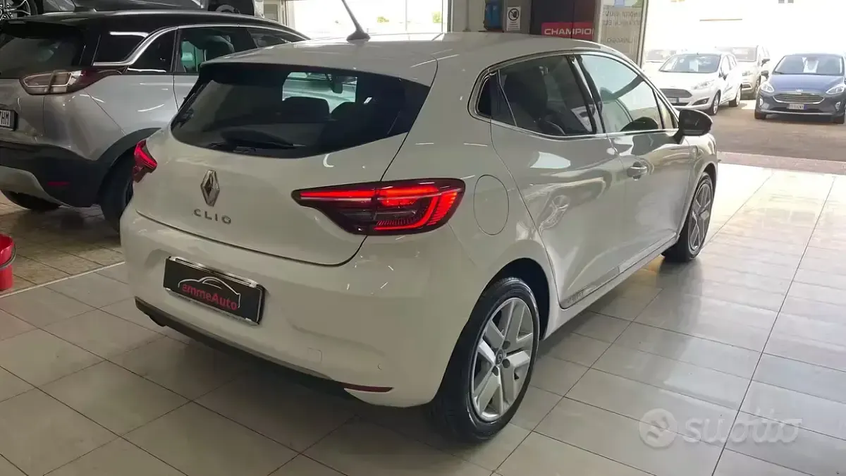 Usata Renault Clio V Intens 86 CV (63 kW) 2020 Bianco Berlina