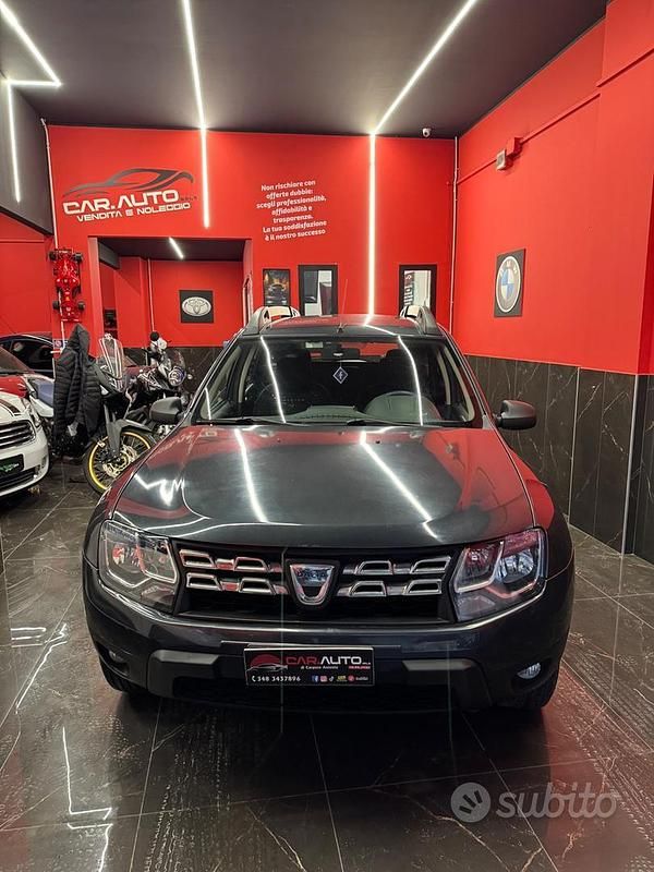 Usata Dacia Duster Lauréate 110 CV (80 kW) 2014 Grigio SUV