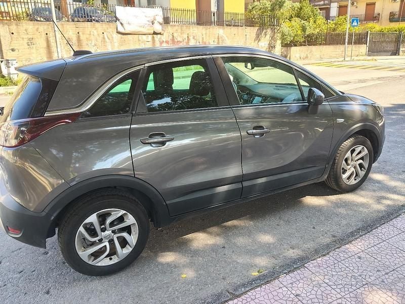 Usata Opel Crossland 110 CV (80 kW) 2020 Grigio SUV