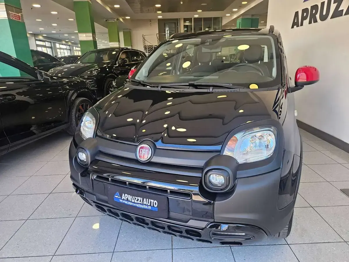 Usata Fiat Panda Cross Cross 69 CV (50 kW) 2022 Nero Utilitaria