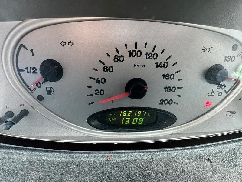 Usata 2000 Lancia Ypsilon Due volumi | 1200 € (Buon prezzo) - Immagine 1/4