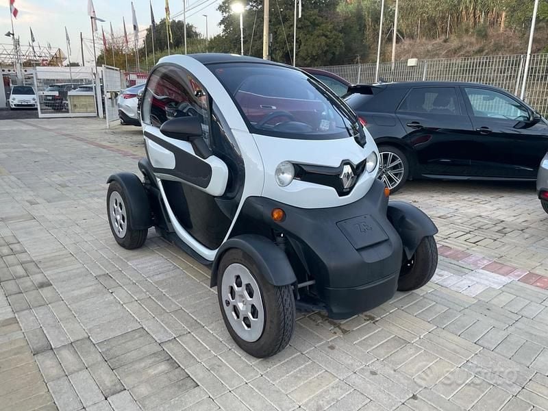 Usata Renault Twizy 13 kW (18 CV) 2015 Bianco Utilitaria