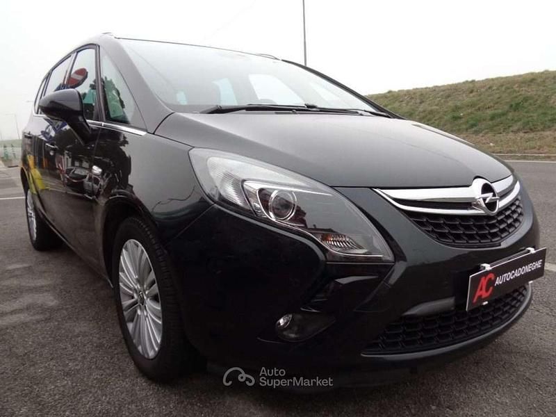 Usata Opel Zafira 136 CV (100 kW) 2017 Argento Monovolume