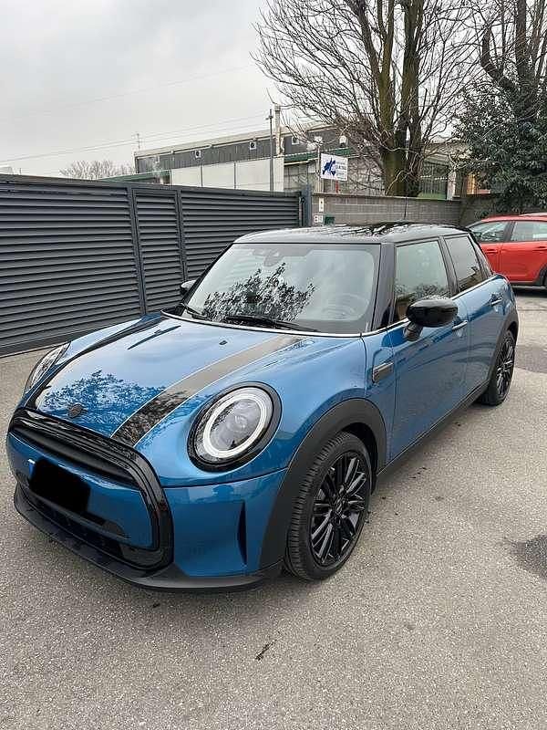 Usata 2024 Mini Cooper Classic Utilitaria | 24.550 € (Ottimo prezzo) - Immagine 1/4