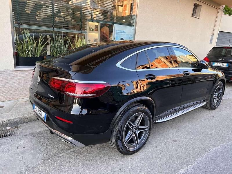 Usata Mercedes GLC300 Premium 245 CV (180 kW) 2020 Nero SUV