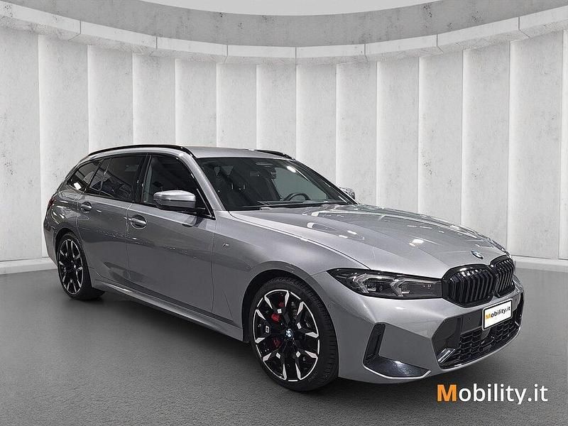 Usata BMW 320e M Sport 190 CV (139 kW) 2024 Grigio Station wagon