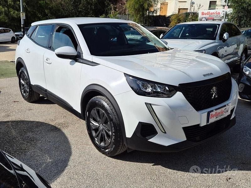 Usata Peugeot 2008 Active 100 CV (73 kW) 2021 Bianco SUV