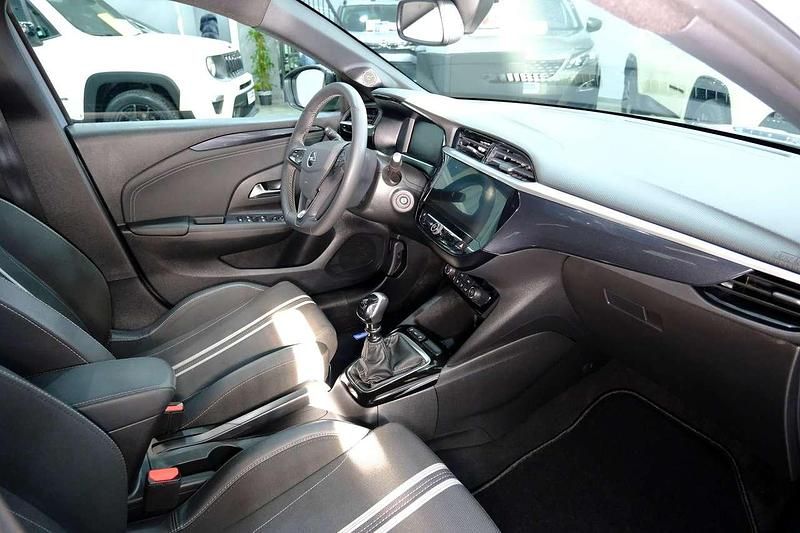 Usata Opel Corsa GS Line 101 CV (74 kW) 2024 Grigio Berlina