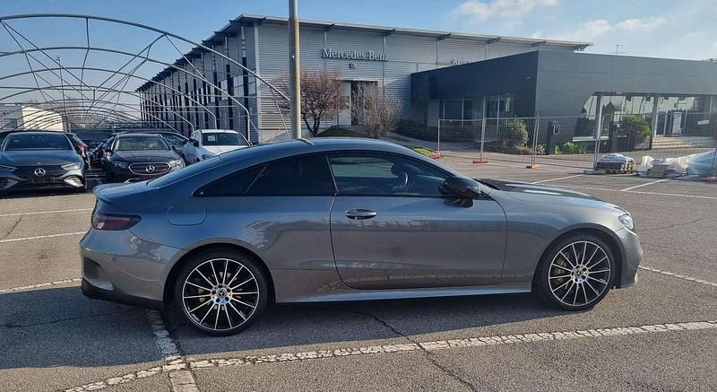 Usata Mercedes E220 Premium Plus 194 CV (142 kW) 2019 Coupé