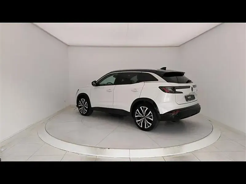 Usata Renault Austral Iconic 200 CV (147 kW) 2023 Bianco SUV