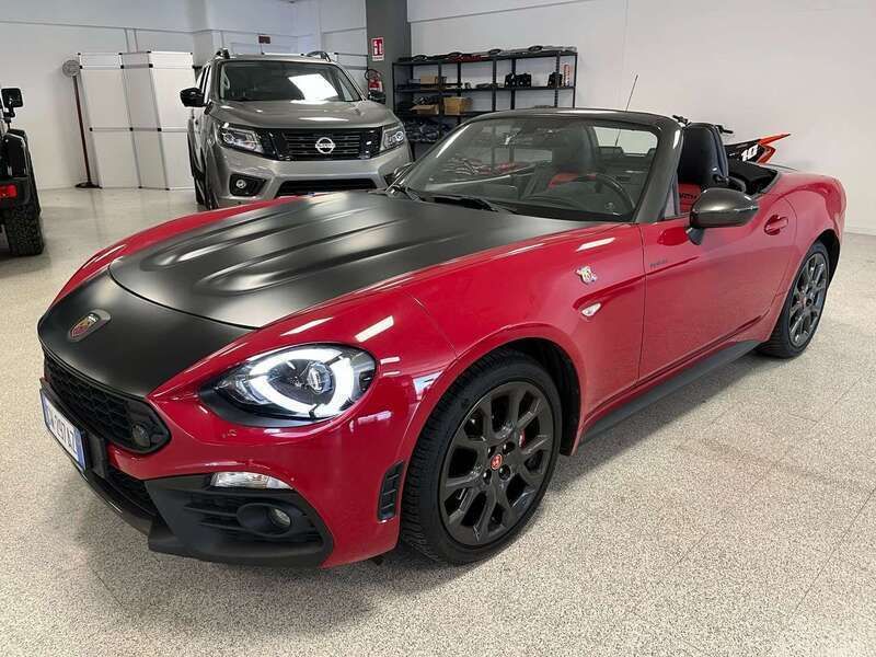 Rosso Usata 2018 Abarth 124 Spider Cabrio | 32.500 € (Cara) - Immagine 1/4