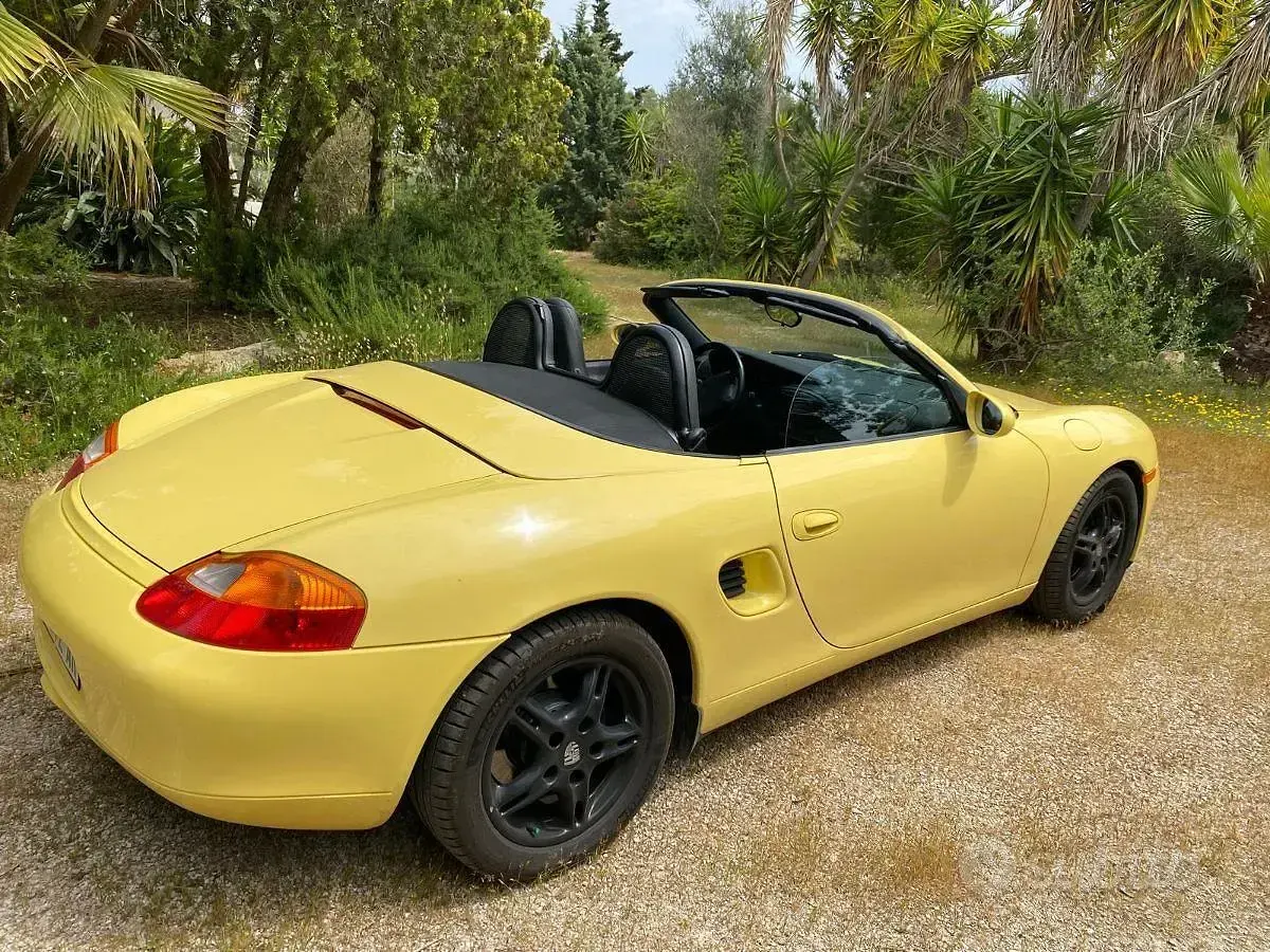Second-hand Porsche Boxster 204 CP (150 kW) 1997 Galben Cabrio