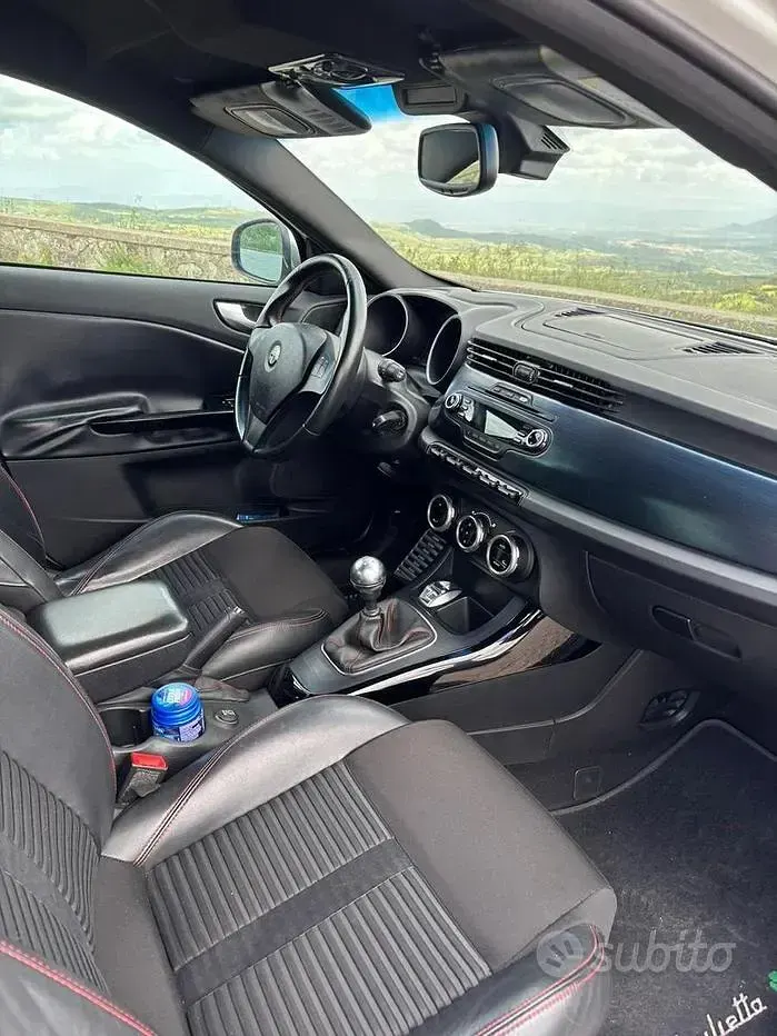 Usata Alfa Romeo Giulietta Quadrifoglio 2011 Bianco Utilitaria