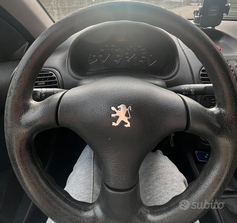 Usata Peugeot 206 2000 Utilitaria