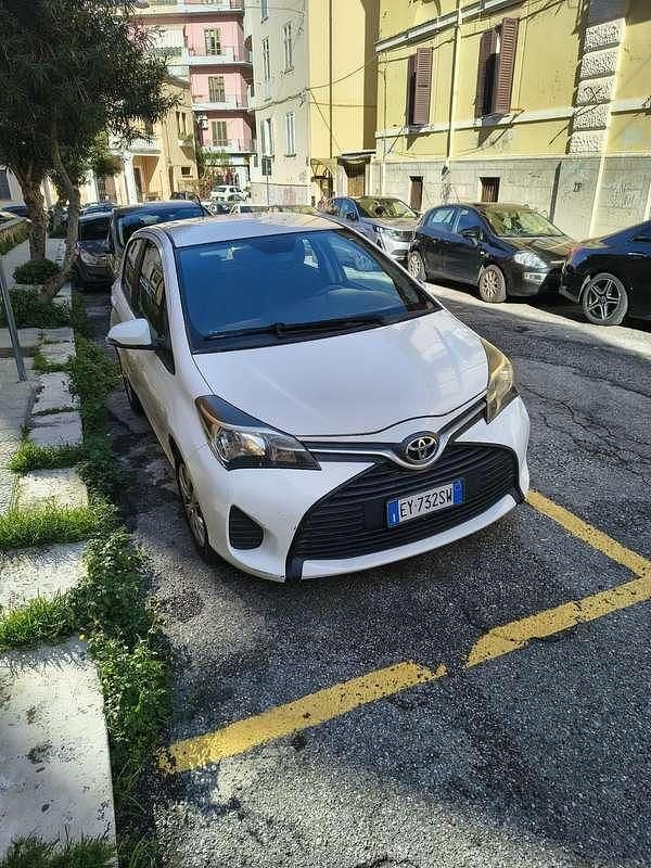 Usata Toyota Yaris 65 CV (47 kW) 2015 Utilitaria