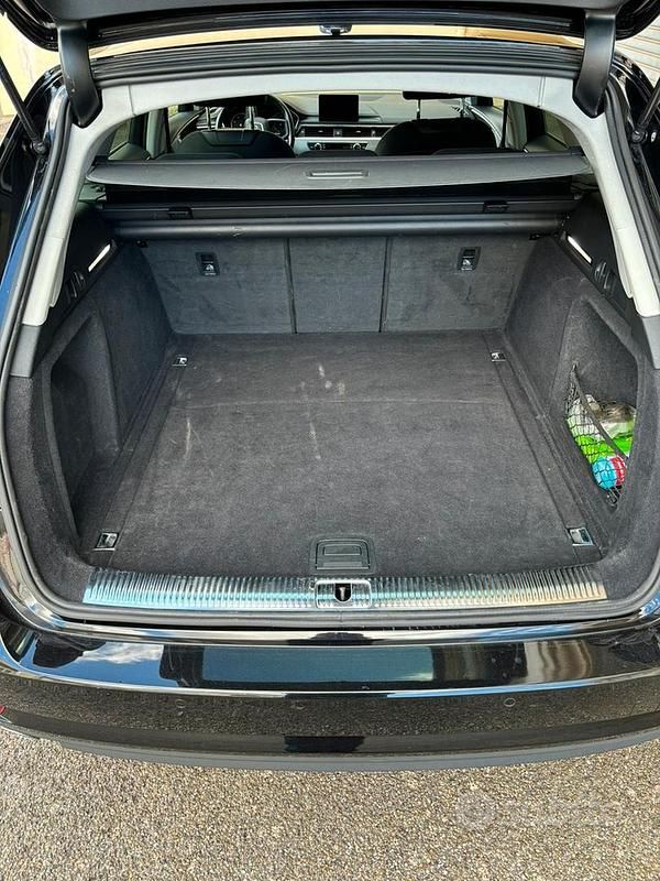 Usata Audi A4 150 CV (110 kW) 2017 Nero Station wagon