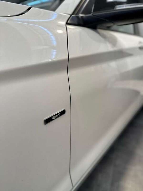 Usata BMW 120 Sport Line 184 CV (135 kW) 2013 Bianco Utilitaria