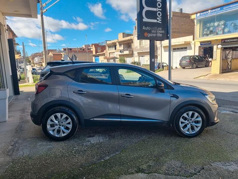 Usata Renault Captur Business 95 CV (69 kW) 2021 Grigio SUV
