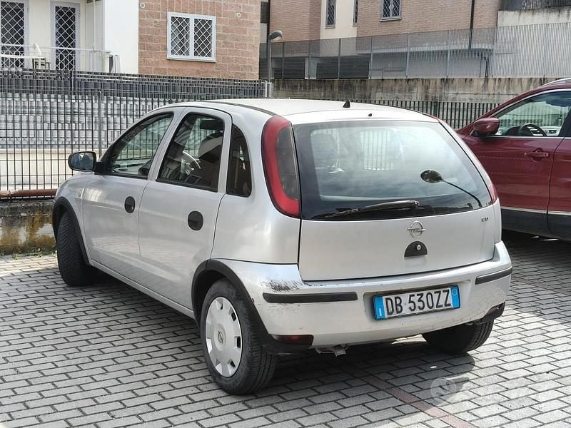Occasion Opel Corsa 69 ch (50 kW) 2006 Gris Citadine