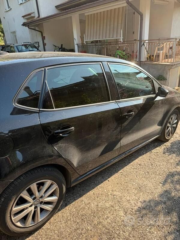 Usata VW Polo 90 CV (66 kW) 2017 Nero Utilitaria