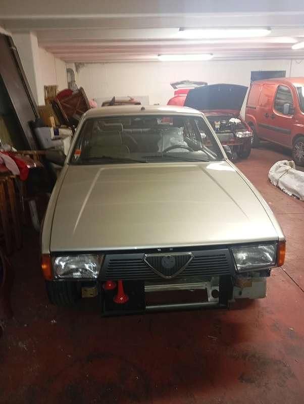 Usata Alfa Romeo 75 110 CV (80 kW) 1988 Berlina