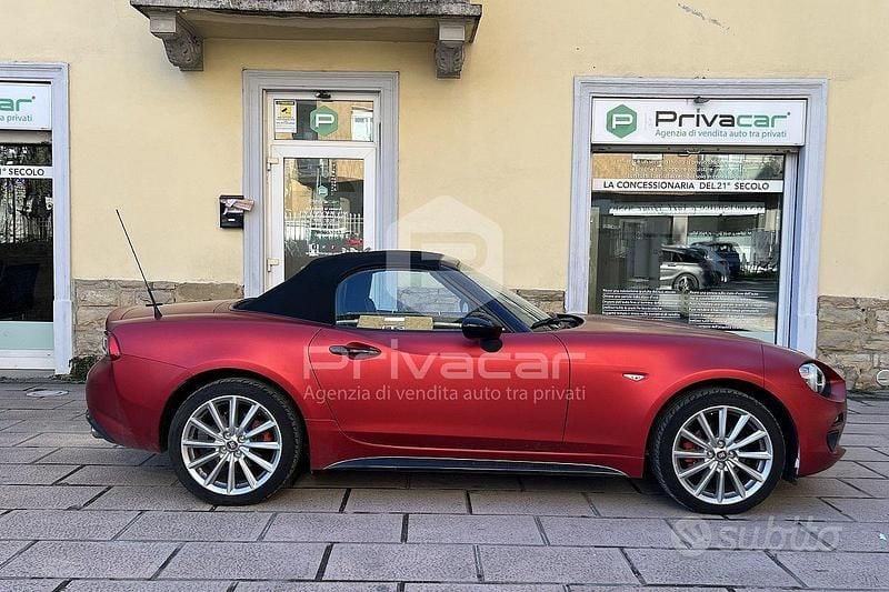 Usata Fiat 124 Spider Lusso 140 CV (102 kW) 2017 Rosso Cabrio