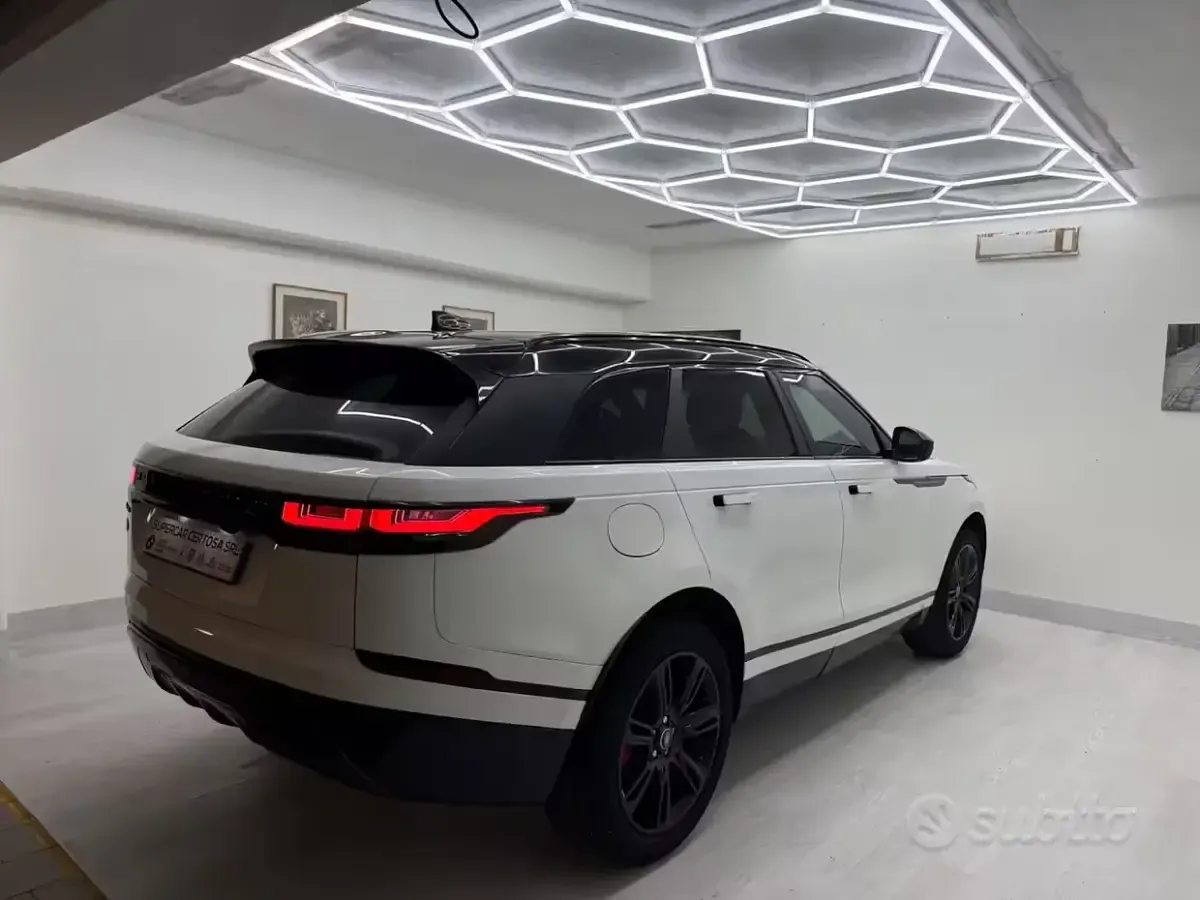 Usata Land Rover Range Rover Velar R-Dynamic 179 CV (131 kW) 2018 Beige SUV
