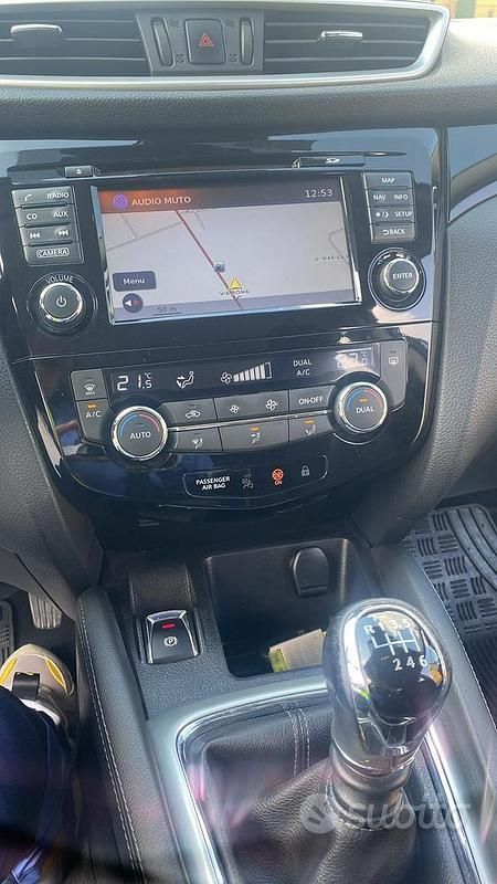 Usata Nissan Qashqai 131 CV (96 kW) 2016 Bianco SUV
